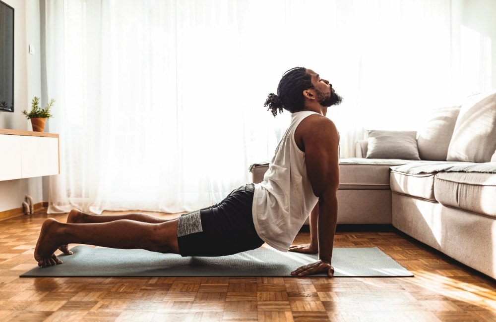 7 Best Morning Stretches for Men