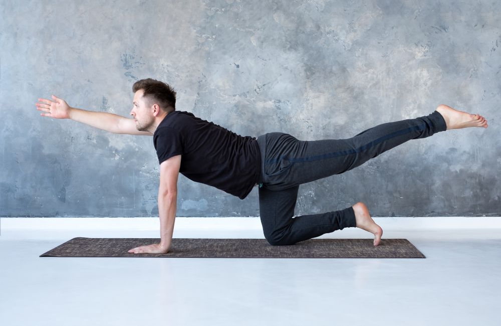 Bird dog yoga