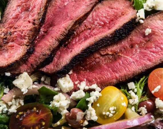 Grilled steak salad with blue cheese