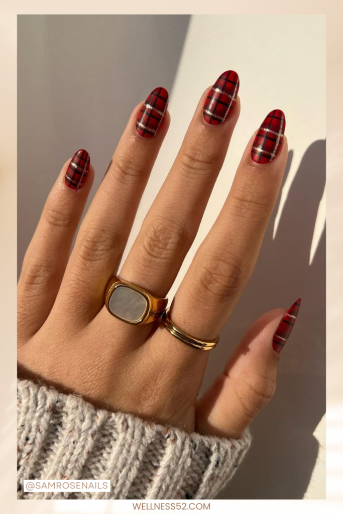 Nails with Plaid Patterns