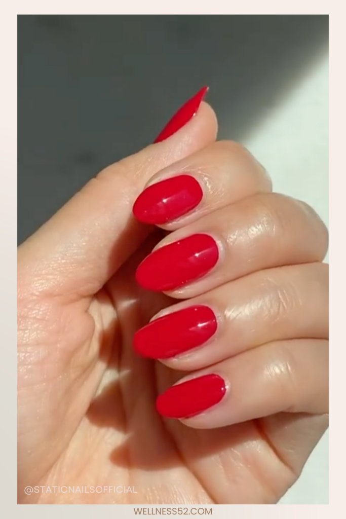 Classic Red Nails